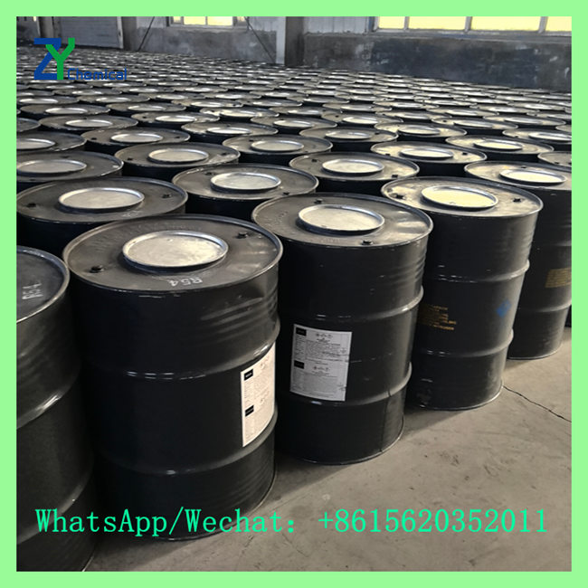 Tight-head 100kg metal drums of cac2 calcium carbide with safety labels ready for ocean shipment